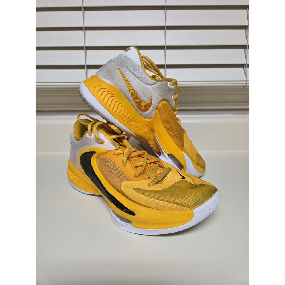 Sz 9 Nike Zoom Freak 4 TB Promo Giannis Antetokounpo University Gold DX6652 701